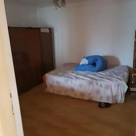 Minim 6 Luni Preferabil 12 Pret 500 Euro Lunar Apartment